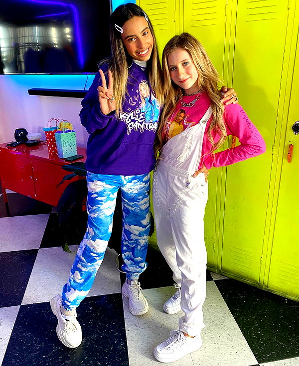 ellianawalmsley instagram image archive image
