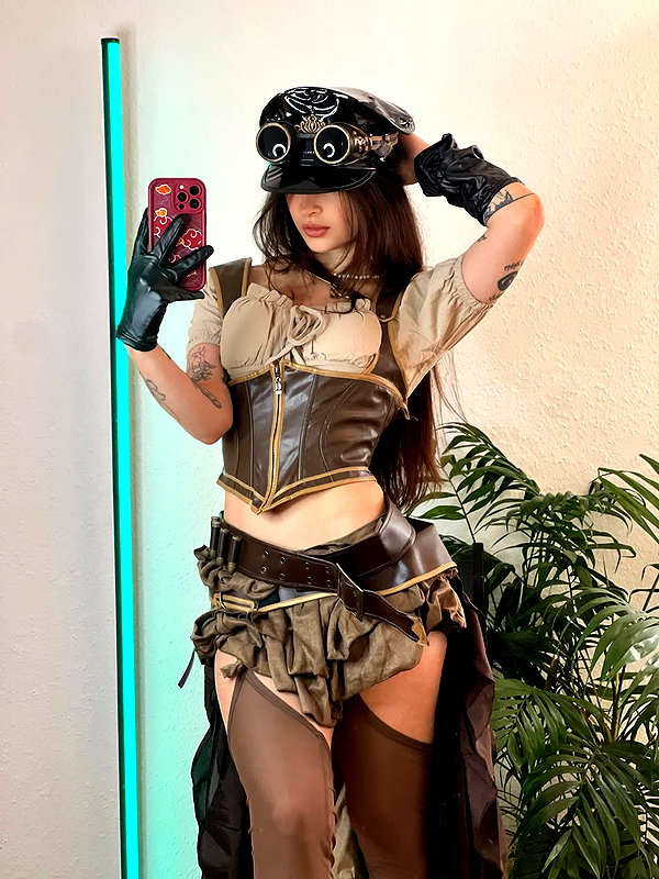 cata.leyah instagram image archive image