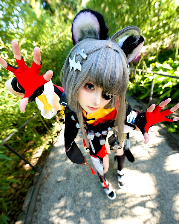 miee_cos instagram image archive image