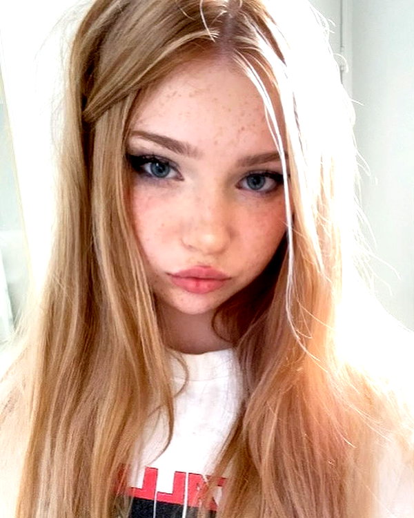 dollyemi instagram image archive image