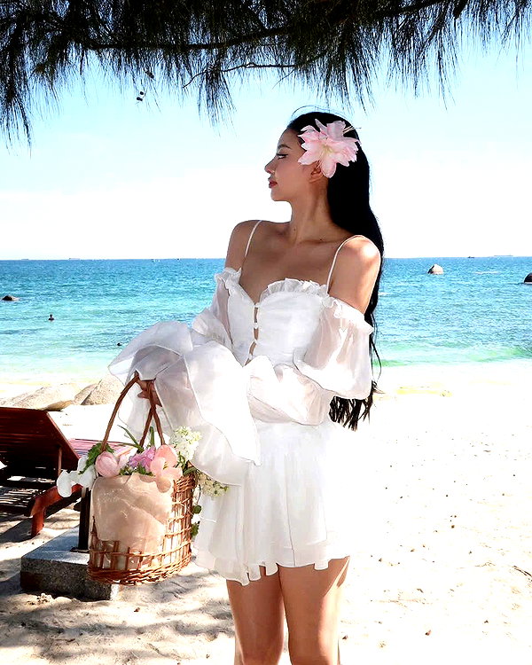 lyhythuedoxinh instagram image archive image