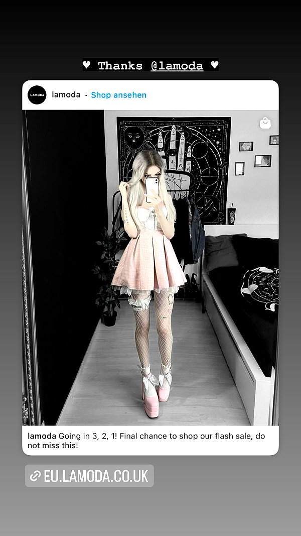 _lia.moon instagram image archive image