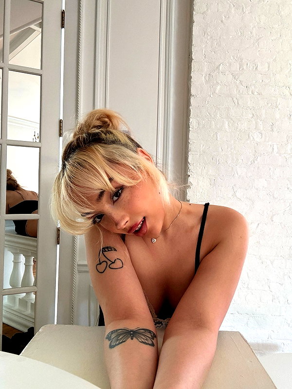 v.qx instagram image archive image
