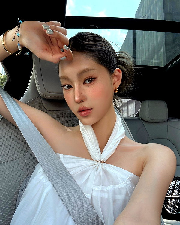daxbin instagram image archive image