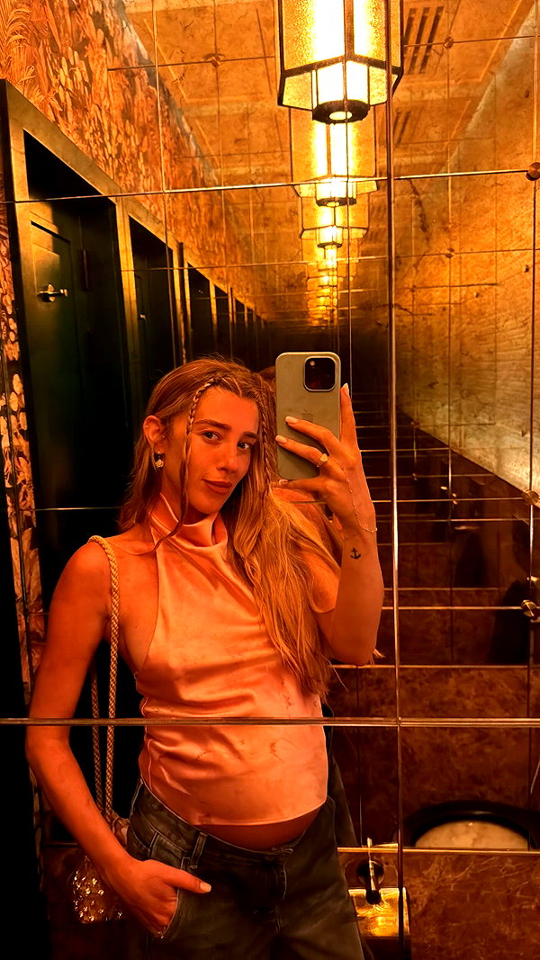 annezivi instagram image archive image