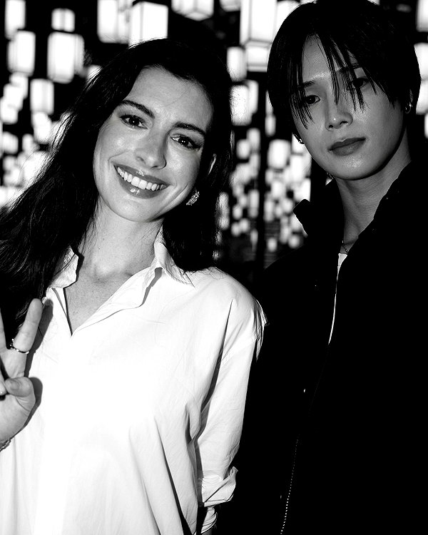 annehathaway instagram image archive image