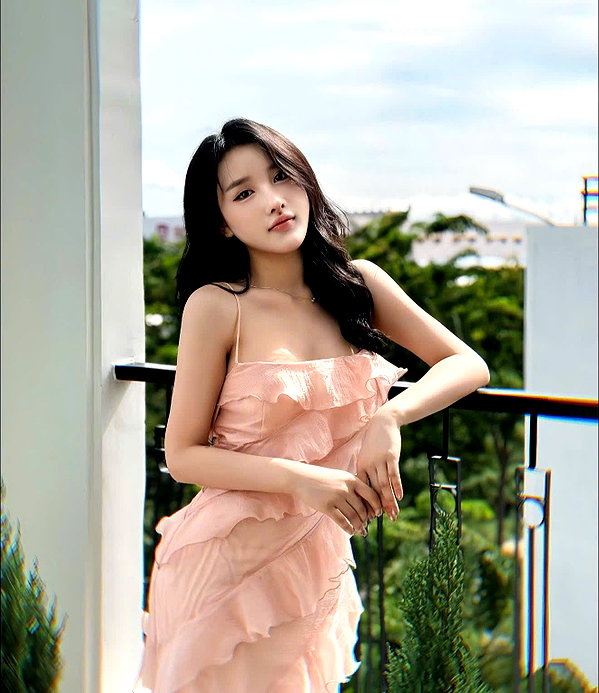 lyhythuedoxinh instagram image archive image