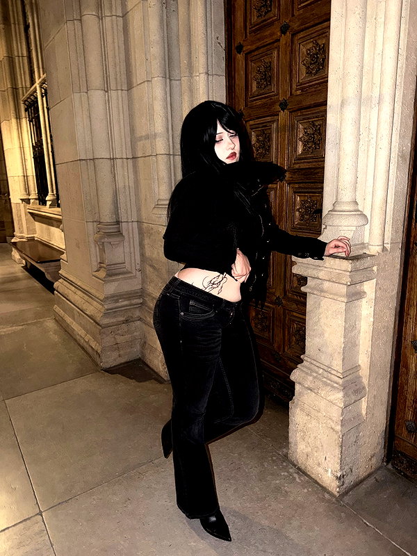 andasrose instagram image archive image