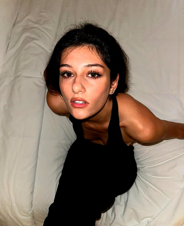reneeebeller instagram image archive image