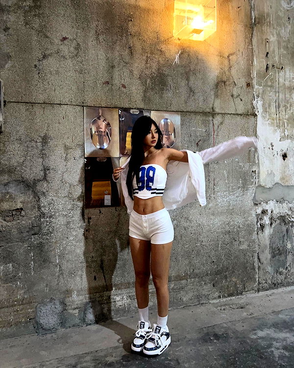 ll.lu1s instagram image archive image
