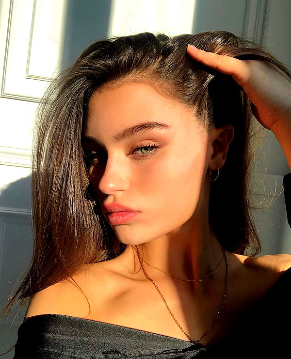 baddiesessence instagram image archive image
