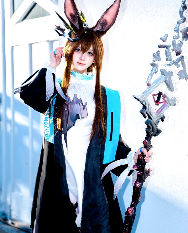miee_cos instagram image archive image