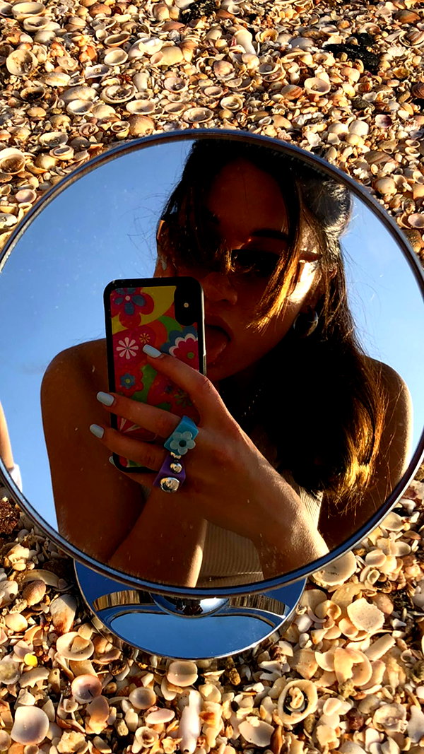 romi_henenson instagram image archive image