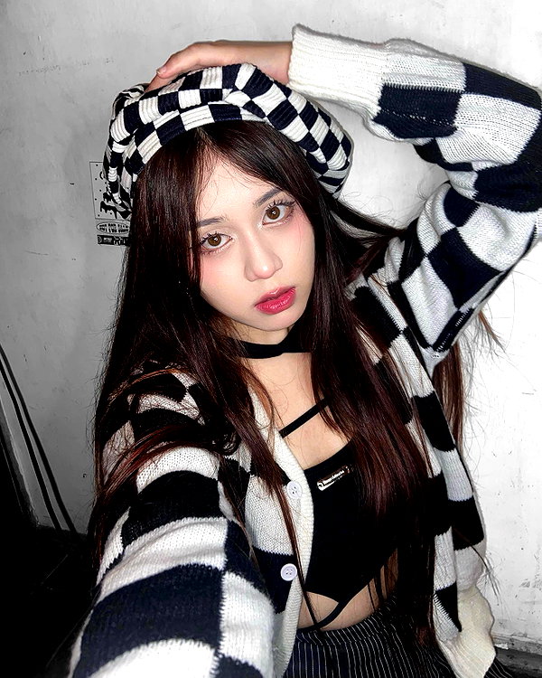 is2tian instagram image archive image