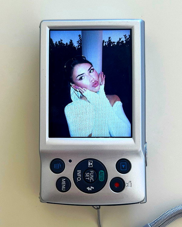 leahhalton instagram image archive image