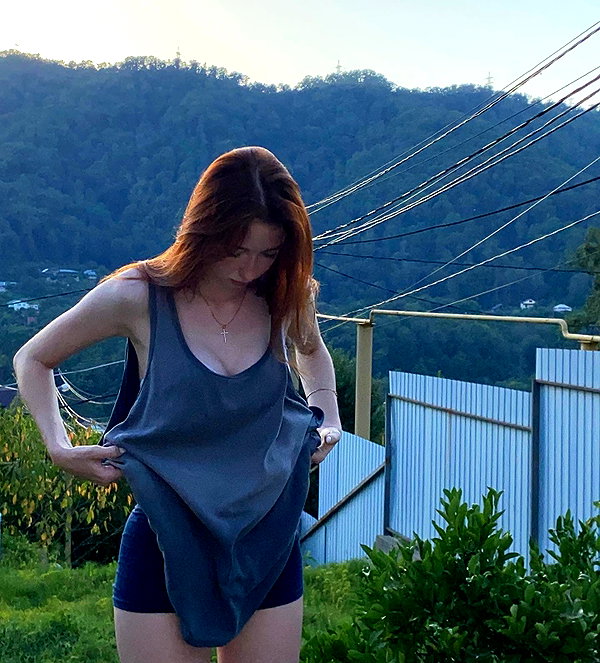 liiin.sun instagram image archive image