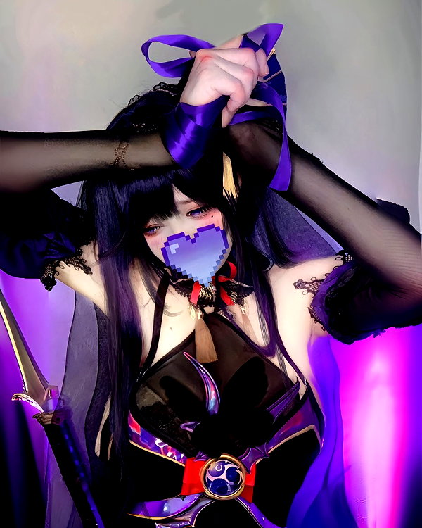 gallery_cosplayer instagram image archive image