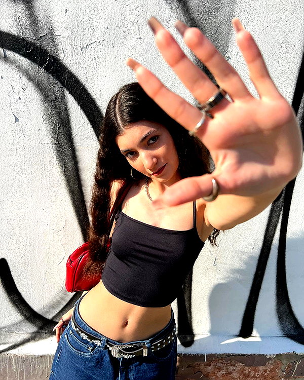 zarinamartinna instagram image archive image