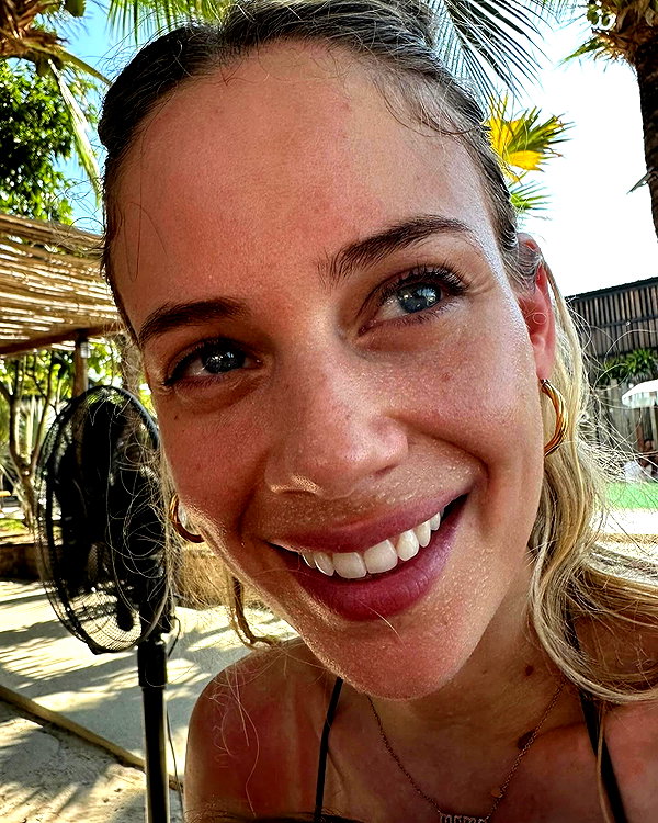 barzomer instagram image archive image
