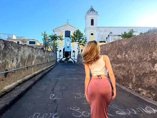 leni.bahr instagram image archive image
