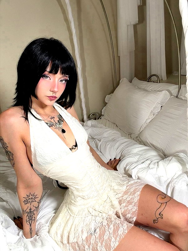 Archived image from @deadangelfiles on Instagram