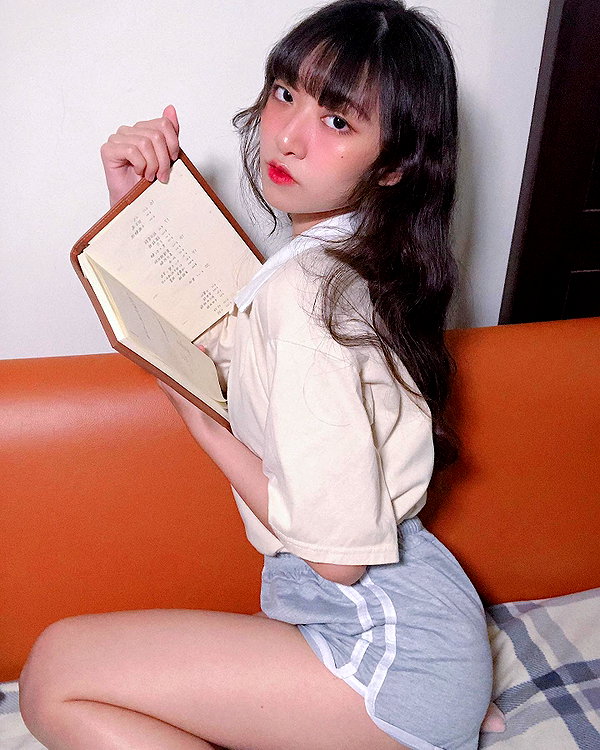 ge.more_x instagram image archive image