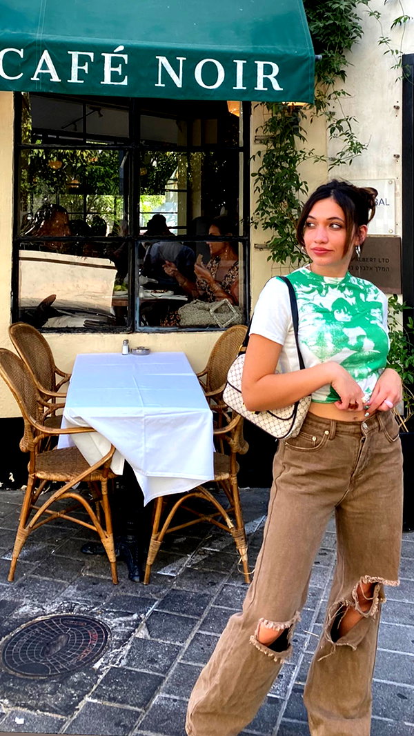 romi_henenson instagram image archive image