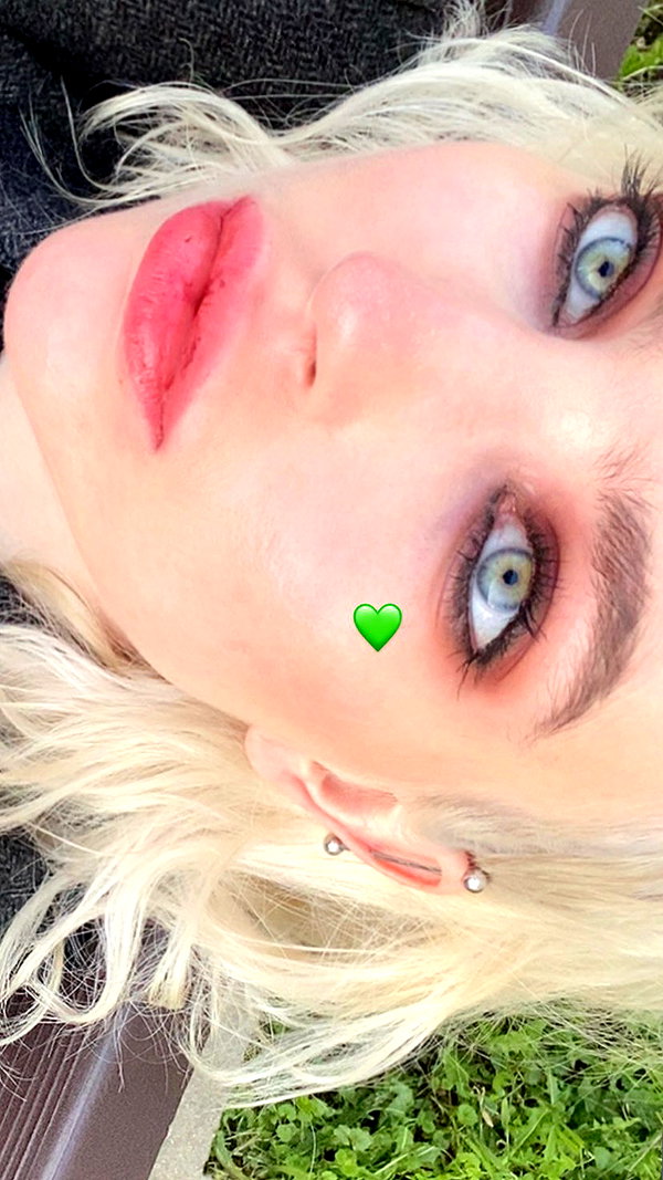 alien.hanna instagram image archive image