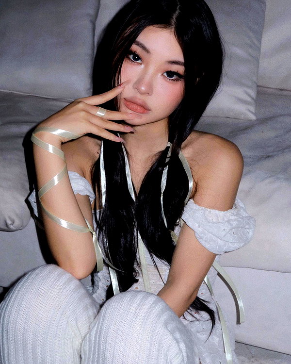 ll.lu1s instagram image archive image