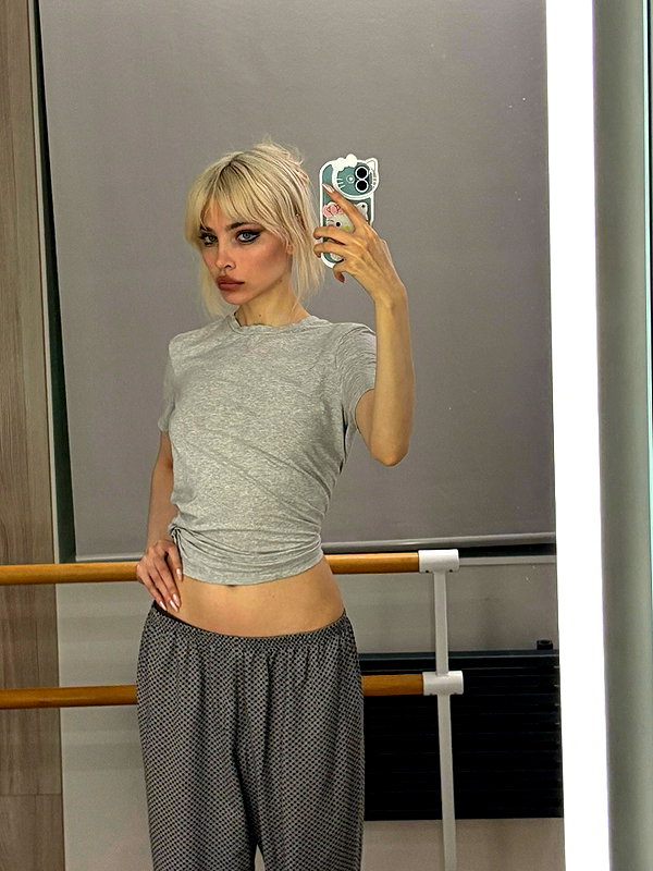 anya4everr instagram image archive image