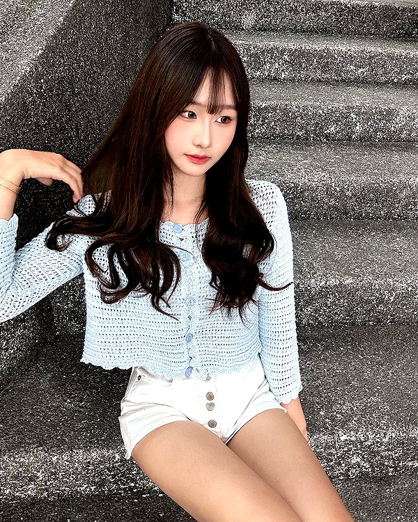 lai_931201 instagram image archive image