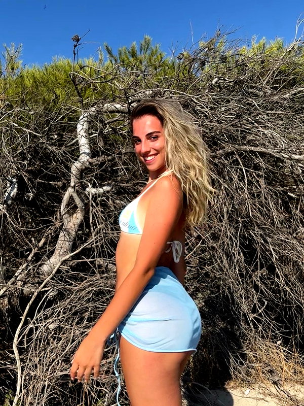 ariannachiaravalle_ instagram image archive image