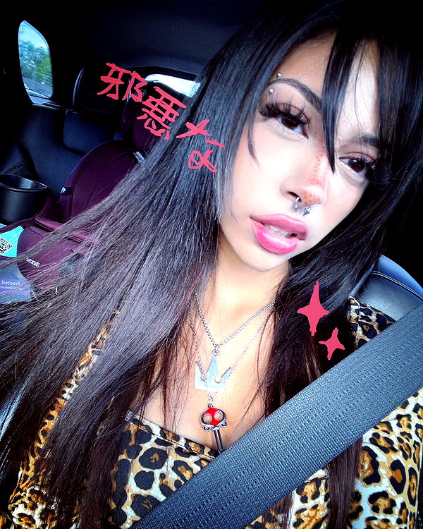 twodollie instagram image archive image