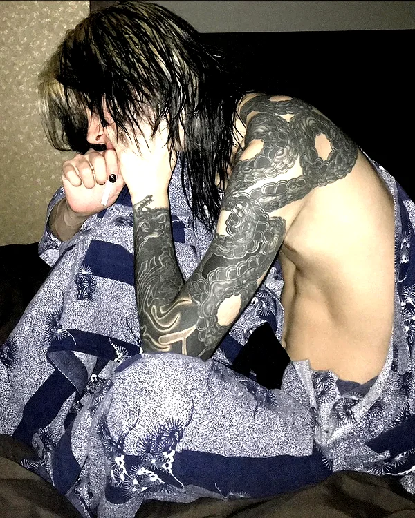chica.niebla instagram image archive image