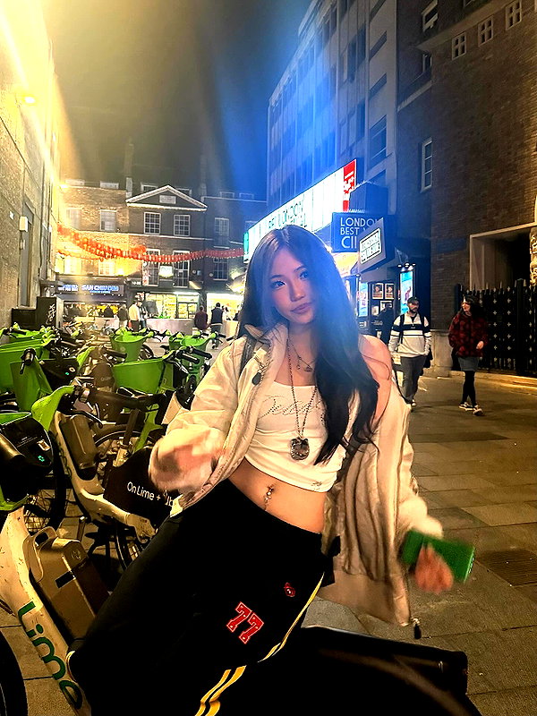 joycee.e instagram image archive image