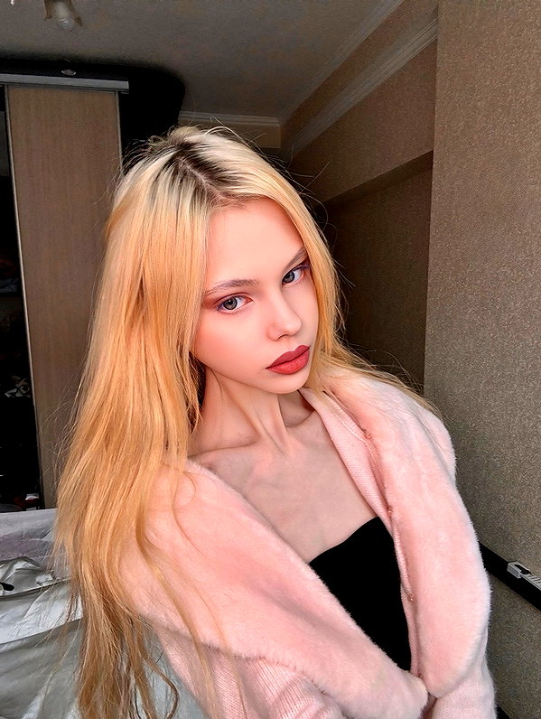 alisen.mari instagram image archive image