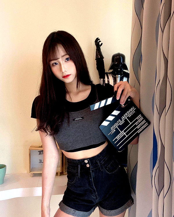 lai_931201 instagram image archive image