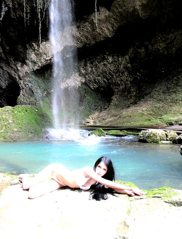 yanyluya instagram image archive image