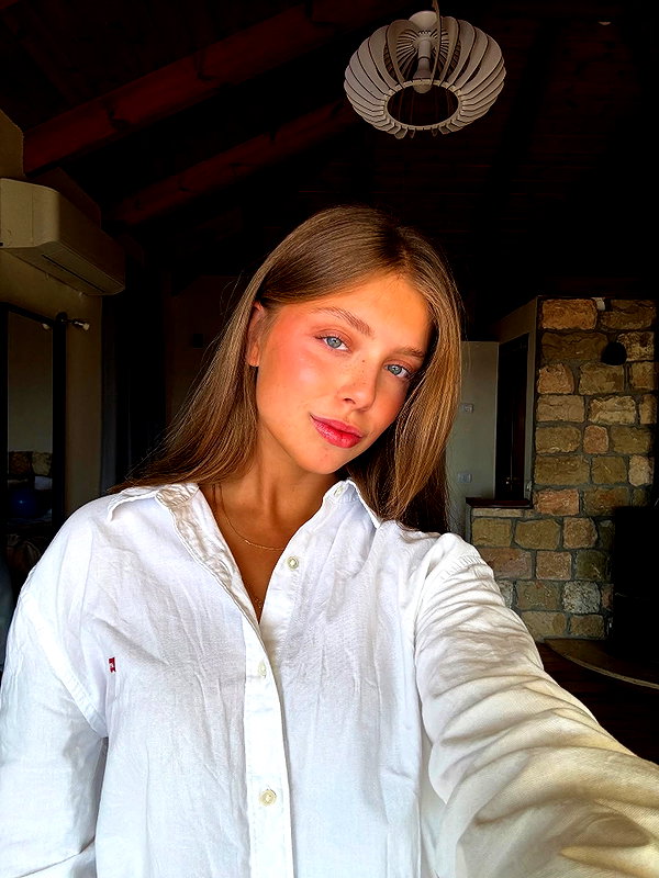 mishel_d_ instagram image archive image