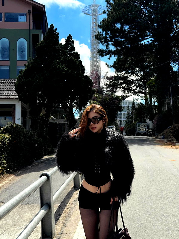 lyhythuedoxinh instagram image archive image