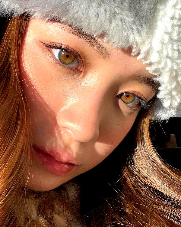 baddiesessence instagram image archive image