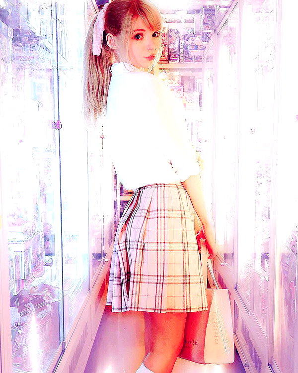 peachmilky_ instagram image archive image