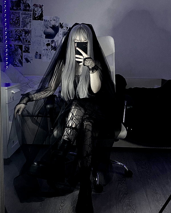 glowmoonshorty instagram image archive image