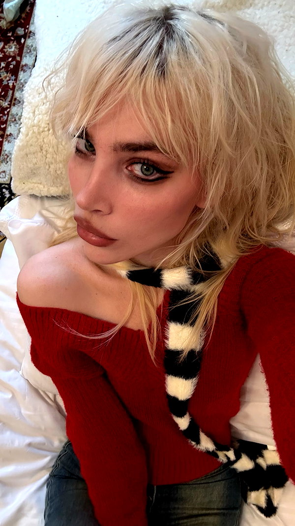 alien.hanna instagram image archive image