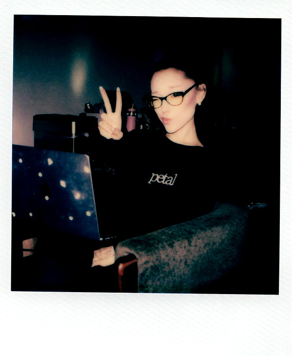 arianagrande instagram image archive image