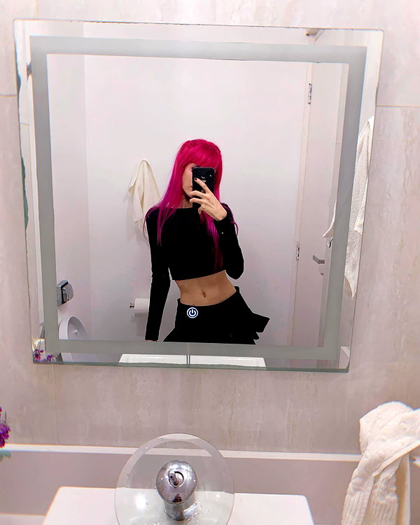 jadelaverne instagram image archive image
