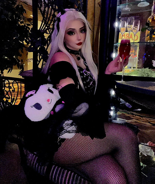 ellaexplicit_ instagram image archive image
