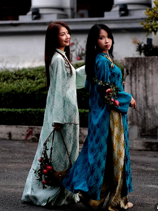 lyhythuedoxinh instagram image archive image