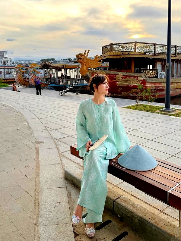 lyhythuedoxinh instagram image archive image