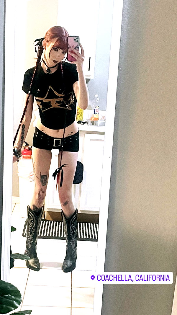 haileylayfield instagram image archive image